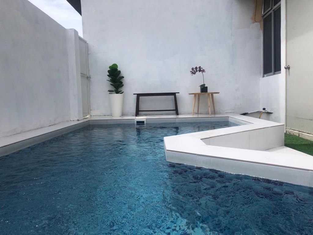 Lungo Guesthouse Kuala Terengganu Exteriör bild